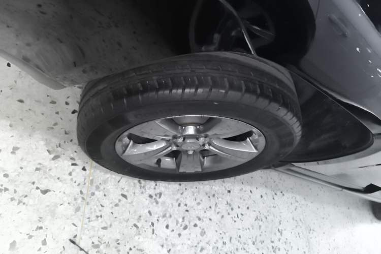Used Jeep Compass 2014 Revised Version 2.4L Four-Wheel Drive Comfort Edition Right Rear Wheel Hub