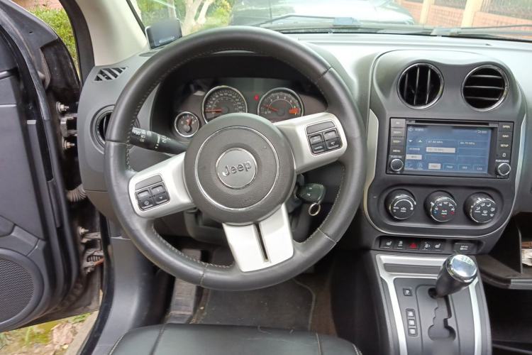 Used Jeep Compass 2014 Revised Version 2.0L Two-Wheel Drive Elite Edition Steering Wheel