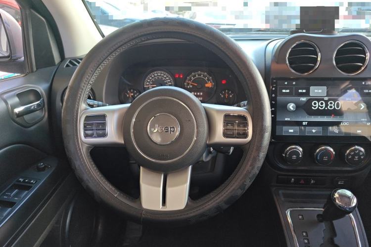 Used Jeep Compass 2014 2.4L four-wheel drive sport version Steering Wheel