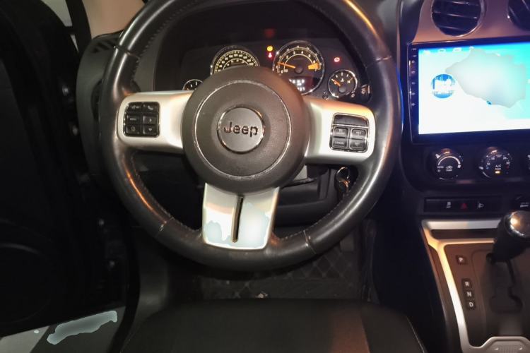 Used Jeep Compass 2014 Revised Version 2.4L Four-Wheel Drive Comfort Edition Steering Wheel
