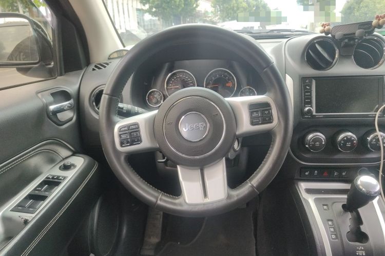 Used Jeep Compass 2014 Revised Version 2.0L Two-Wheel Drive Elite Edition Steering Wheel