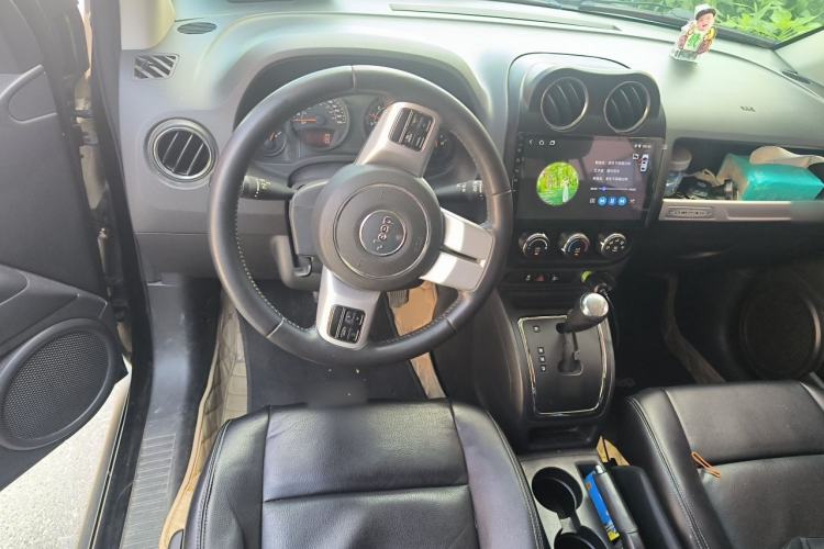 Used Jeep Compass 2014 2.0L two-wheel drive sport version Steering Wheel