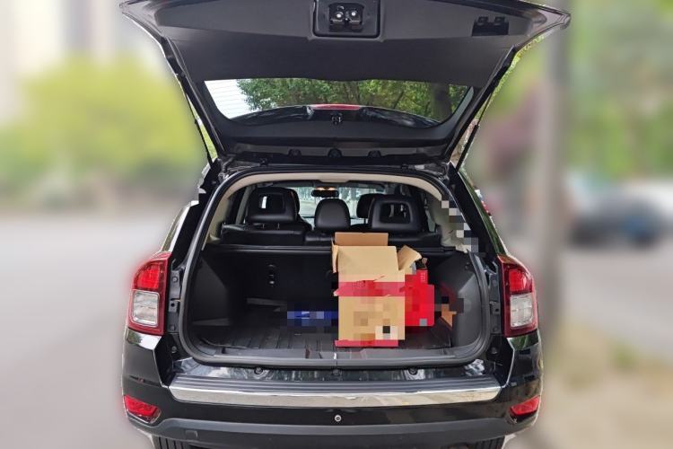 Used Jeep Compass 2014 Revised Version 2.4L Four-Wheel Drive Comfort Edition Trunk
