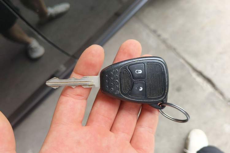 Used Jeep Compass 2014 2.0L two-wheel drive sport version Vehicle Key