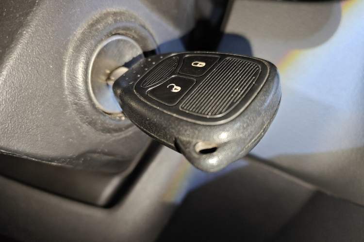 Used Jeep Compass 2014 2.4L four-wheel drive luxury navigation version Vehicle Key