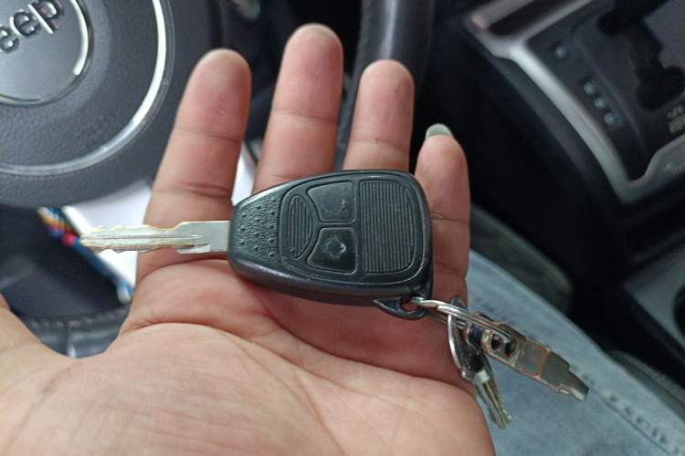 Used Jeep Compass 2014 Revised Version 2.4L Four-Wheel Drive Comfort Edition Vehicle Key