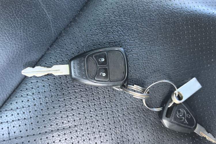 Used Jeep Compass 2014 2.0L two-wheel drive luxury version Vehicle Key