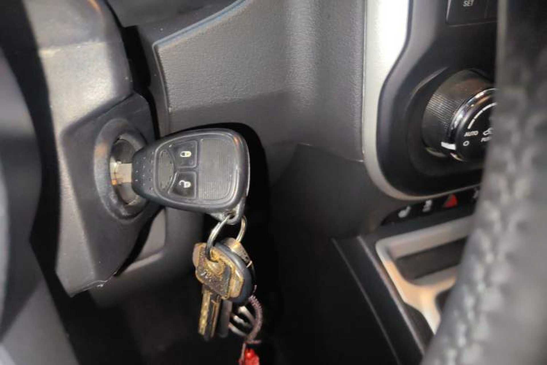 Used Jeep Compass 2014 2.4L four-wheel drive luxury version Vehicle Key