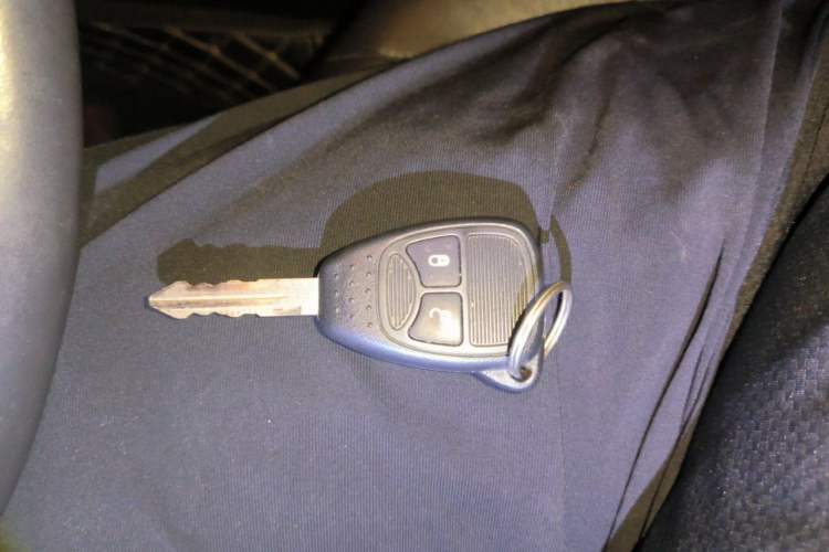 Used Jeep Compass 2014 2.4L four-wheel drive sport version Vehicle Key