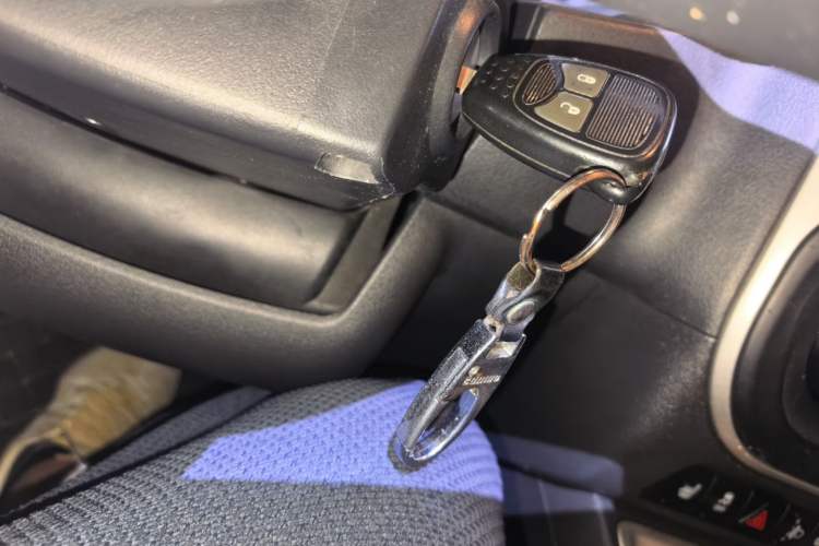 Used Jeep Compass 2014 2.4L four-wheel drive luxury navigation version Vehicle Key