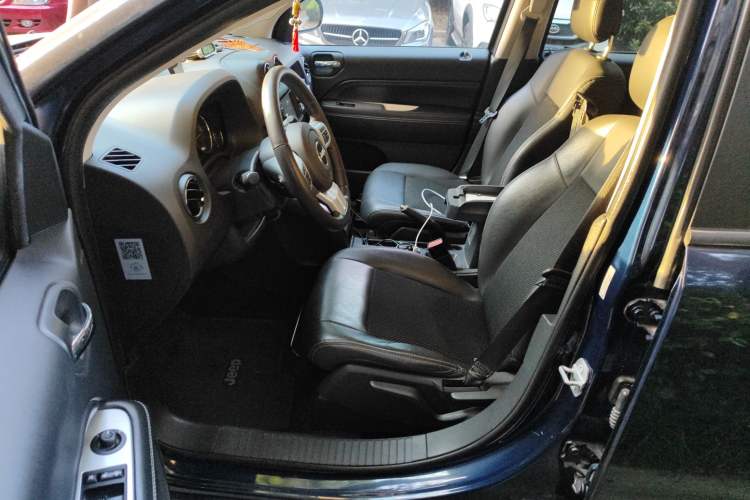 Used Jeep Compass 2014 Revised Version 2.4L Four-Wheel Drive Comfort Edition Driver Seat