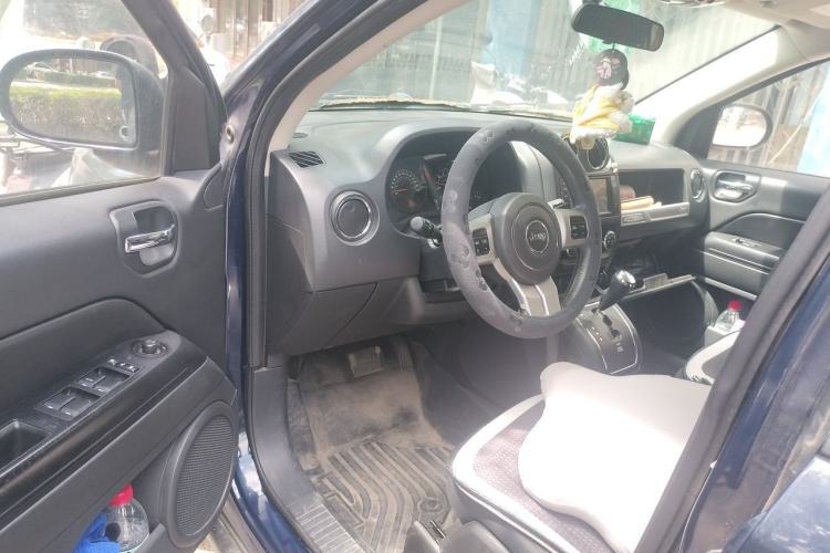 Used Jeep Compass 2014 2.4L four-wheel drive sport version Driver Seat