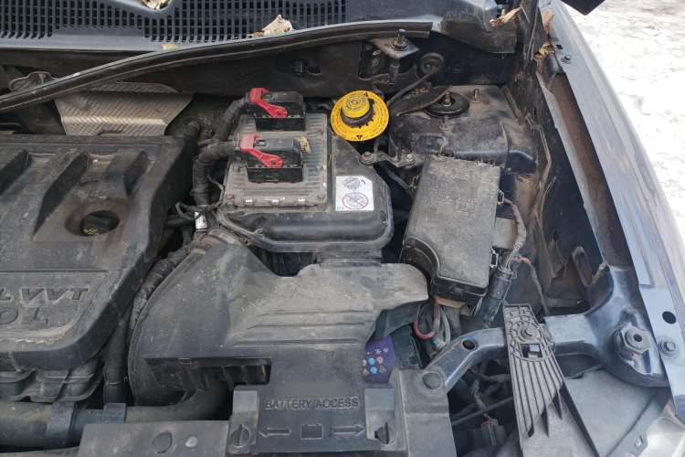 Used Jeep Compass 2014 2.0L two-wheel drive luxury version Engine Bay Left