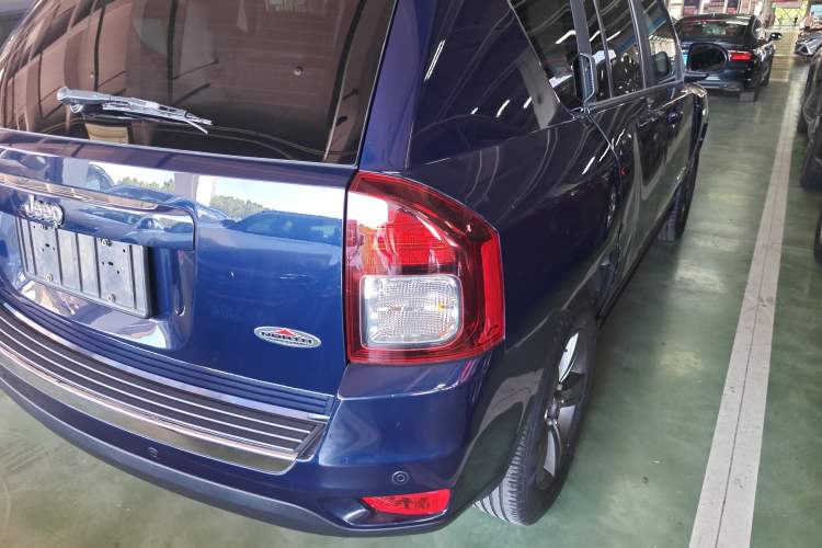 Used Jeep Compass 2014 Revised Version 2.4L Four-Wheel Drive Comfort Edition Exterior 6