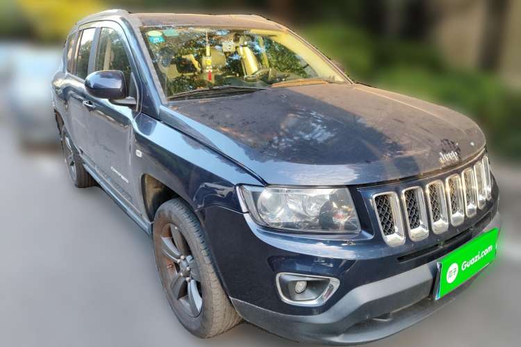 Used Jeep Compass 2014 Revised Version 2.4L Four-Wheel Drive Comfort Edition Front Right 45 Deg