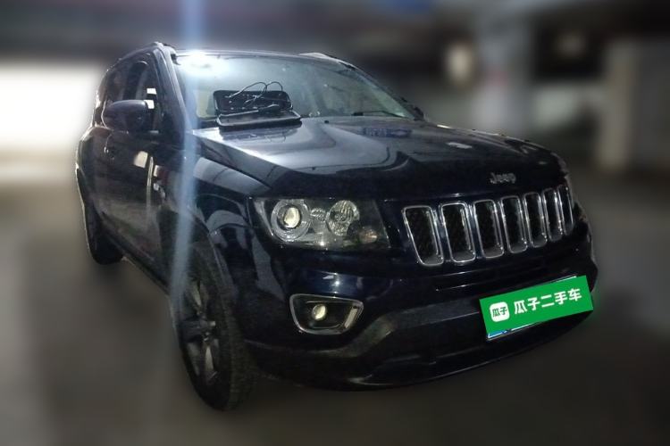 Used Jeep Compass 2014 Revised Version 2.4L Four-Wheel Drive Comfort Edition Front Right 45 Deg