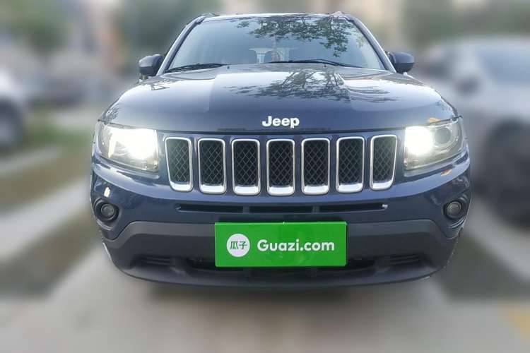 Used Jeep Compass 2014 2.0L two-wheel drive sport version Front