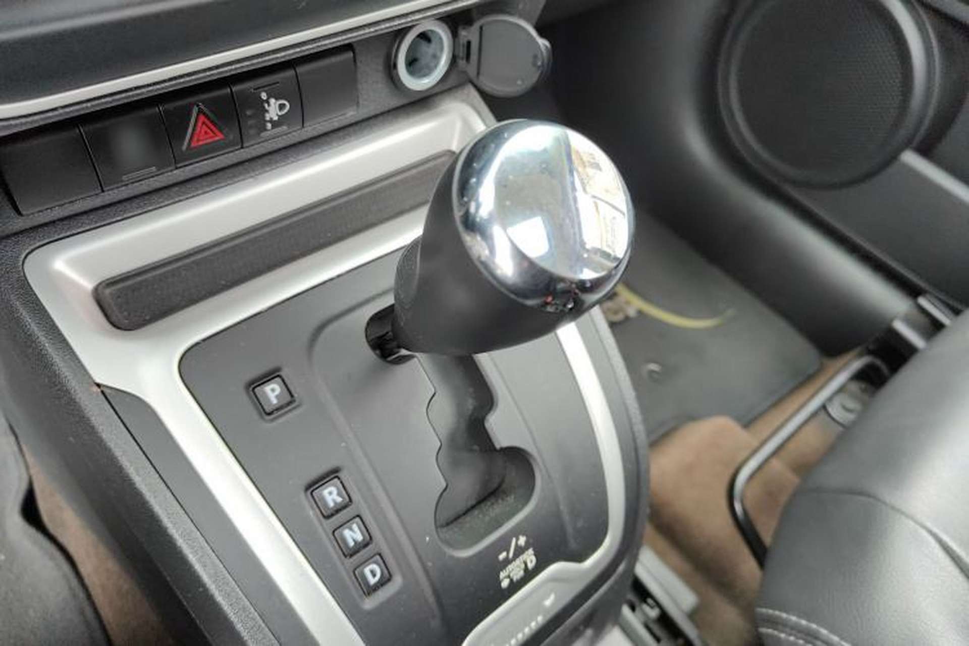 Used Jeep Compass 2014 Revised Version 2.4L Four-Wheel Drive Comfort Edition Gear Lever