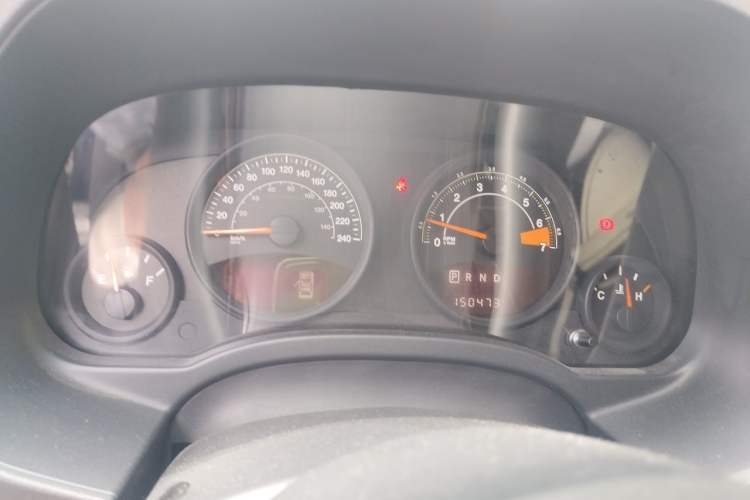 Used Jeep Compass 2014 2.4L four-wheel drive sport version Instrument Cluster
