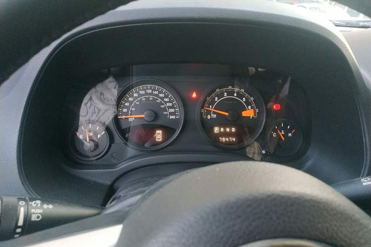 Used Jeep Compass 2014 2.0L two-wheel drive sport version Instrument Cluster