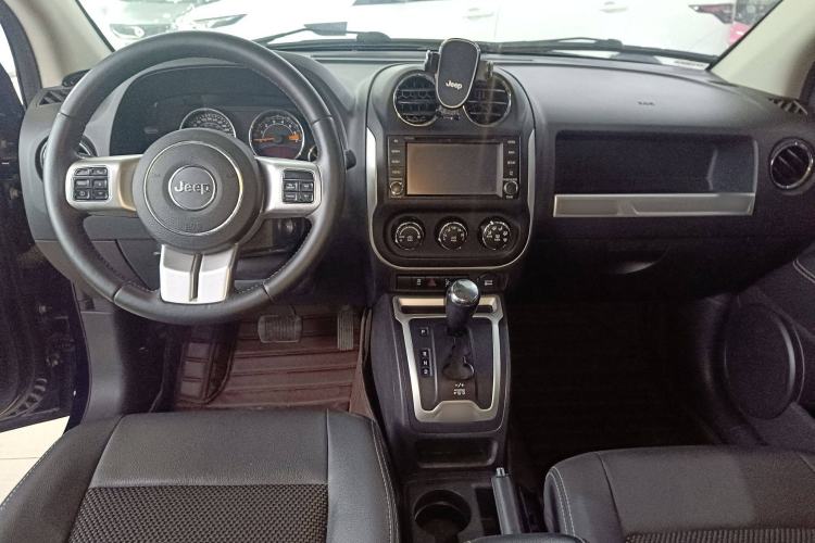 Used Jeep Compass 2014 Revised Version 2.4L Four-Wheel Drive Comfort Edition Interior 1