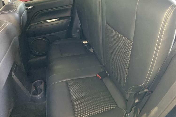 Used Jeep Compass 2014 Revised Version 2.4L Four-Wheel Drive Comfort Edition Interior 4
