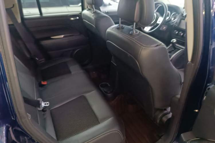 Used Jeep Compass 2014 Revised Version 2.4L Four-Wheel Drive Comfort Edition Interior 5