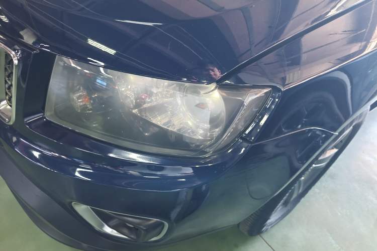 Used Jeep Compass 2014 Revised Version 2.4L Four-Wheel Drive Comfort Edition Left Front Headlight