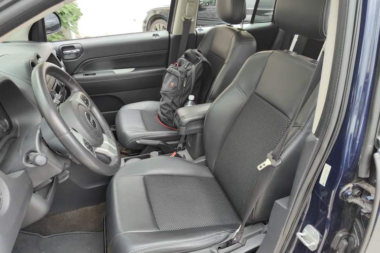 Used Jeep Compass 2014 Revised Version 2.4L Four-Wheel Drive Comfort Edition Left Front Seat