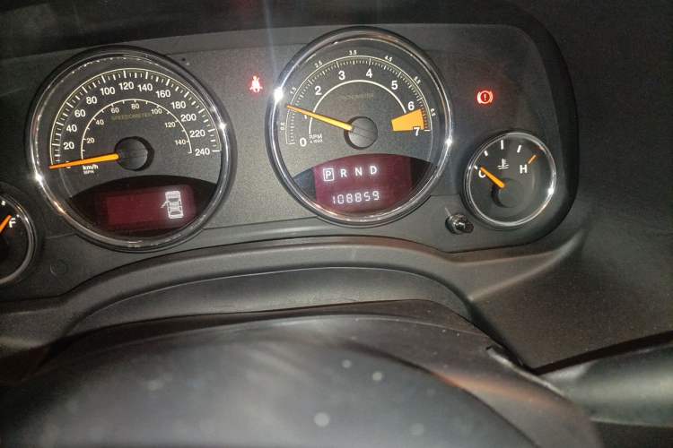 Used Jeep Compass 2014 Revised Version 2.4L Four-Wheel Drive Comfort Edition Odometer Close Up
