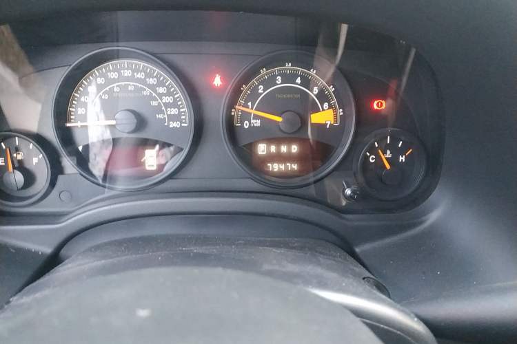 Used Jeep Compass 2014 2.0L two-wheel drive sport version Odometer Close Up