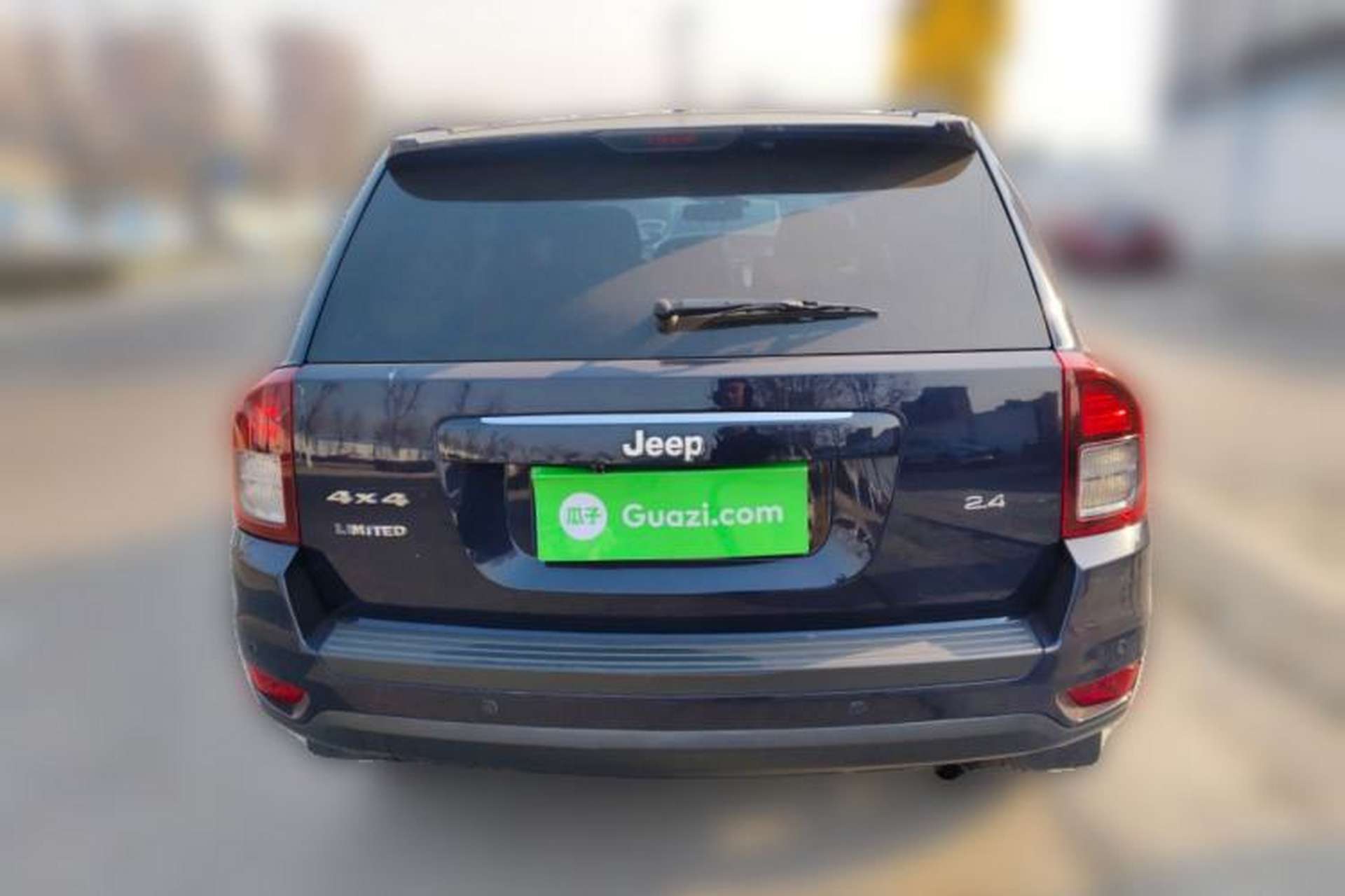 Used Jeep Compass 2014 2.4L four-wheel drive sport version Rear