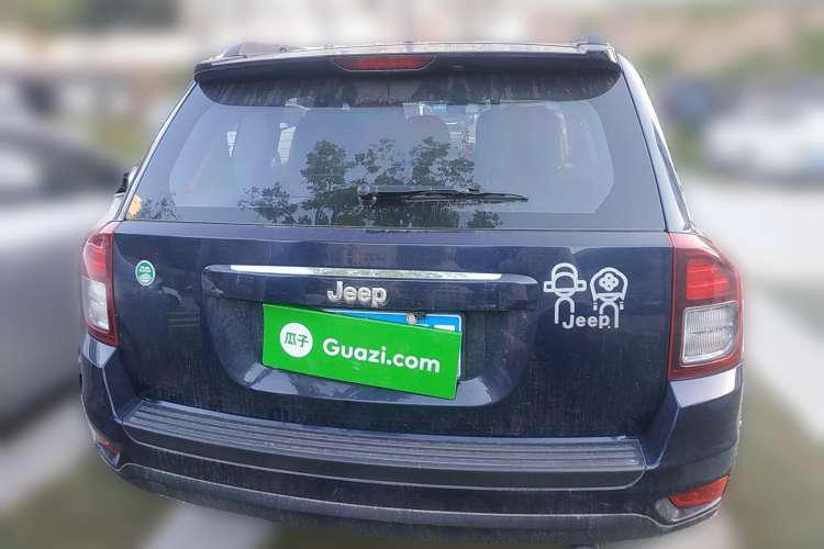 Used Jeep Compass 2014 2.0L two-wheel drive sport version Rear