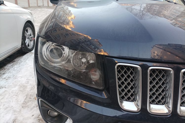 Used Jeep Compass 2014 2.0L two-wheel drive luxury version Right Front Headlight