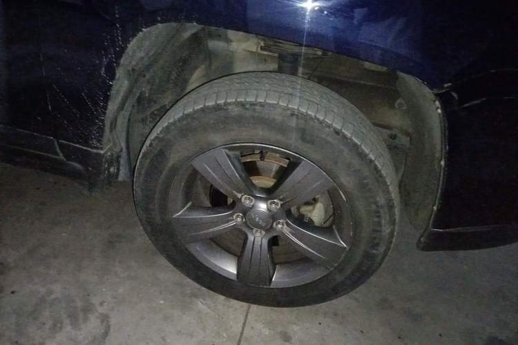 Used Jeep Compass 2014 Revised Version 2.4L Four-Wheel Drive Comfort Edition Right Front Wheel Hub