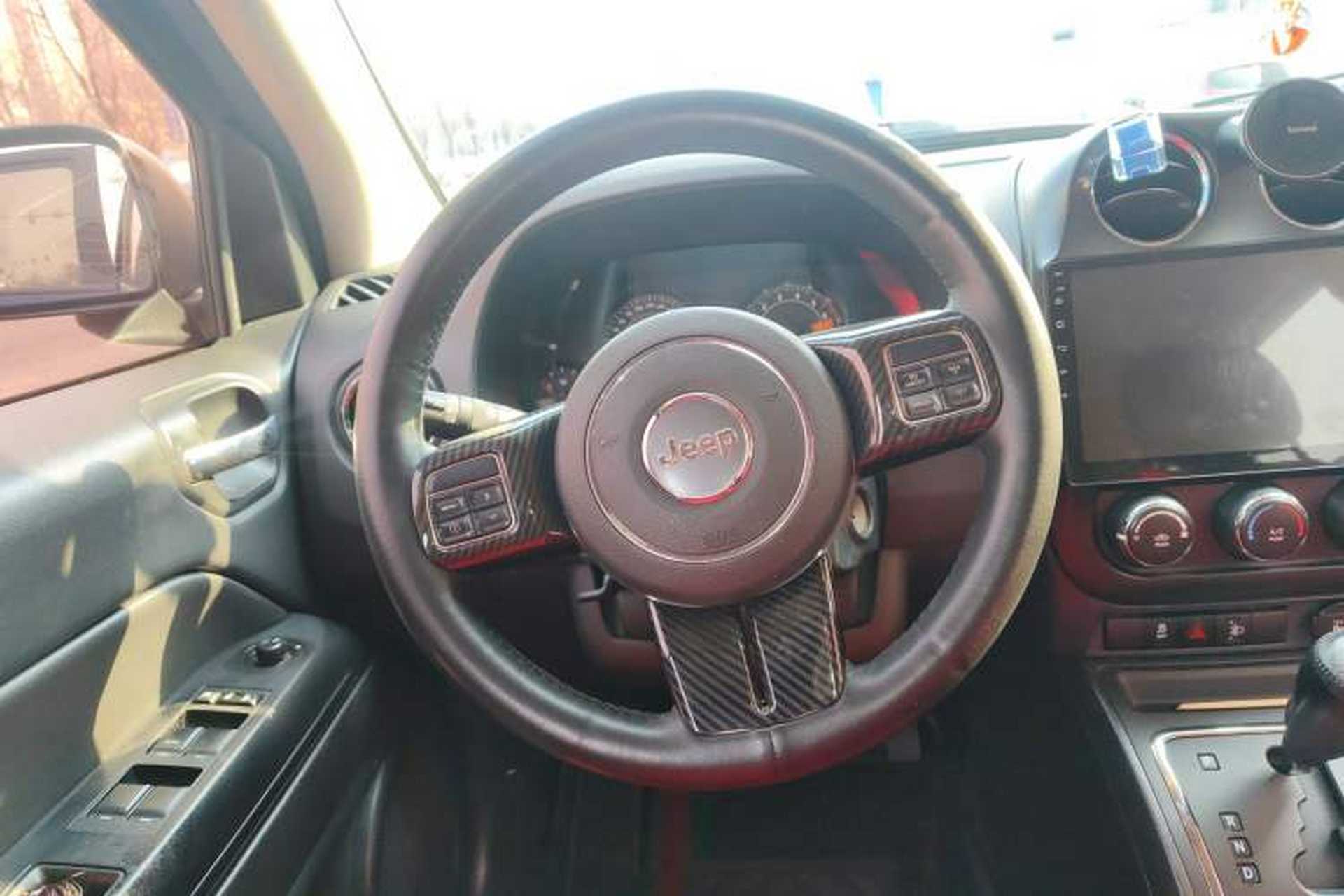 Used Jeep Compass 2014 2.4L four-wheel drive sport version Steering Wheel