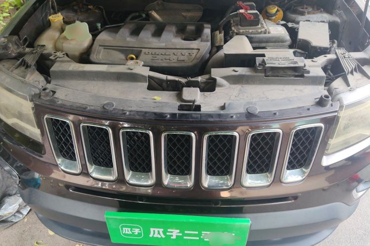 Used Jeep Compass 2014 2.4L Four-Wheel Drive Serpentine Collection Edition Engine Bay