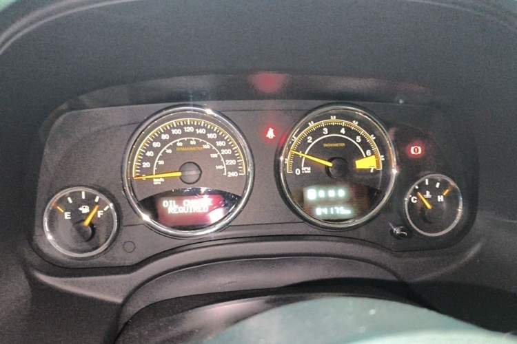 Used Jeep Compass 2014 2.0L two-wheel drive luxury version Instrument Cluster