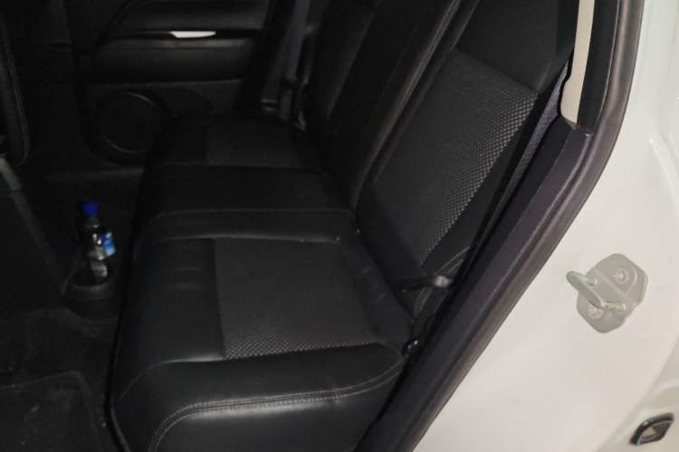 Used Jeep Compass 2014 Revised Version 2.4L Four-Wheel Drive Comfort Edition Left Rear Seat