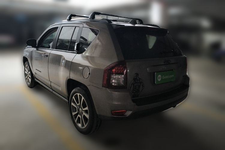 Used Jeep Compass 2014 2.0L two-wheel drive luxury version Rear Left 45 Deg