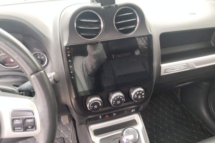 Used Jeep Compass 2014 Revised Version 2.4L Four-Wheel Drive Comfort Edition Audio And AC Panel