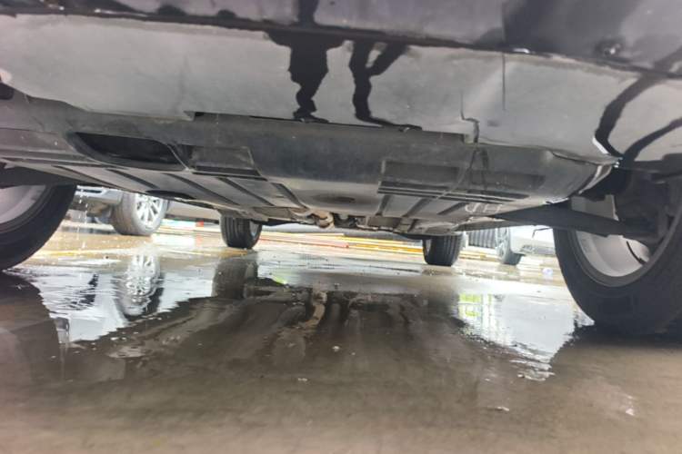 Used Jeep Compass 2014 2.4L four-wheel drive sport version Chassis Front