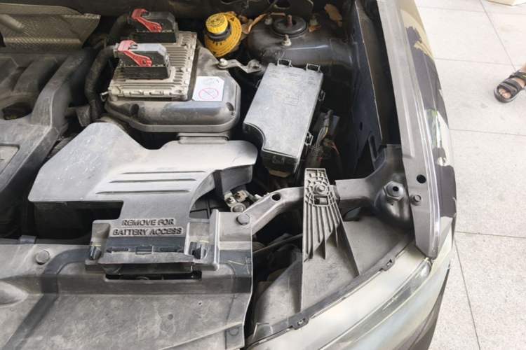 Used Jeep Compass 2014 2.0L two-wheel drive luxury version Engine Bay Left