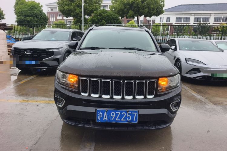 Used Jeep Compass 2014 2.4L four-wheel drive sport version Front