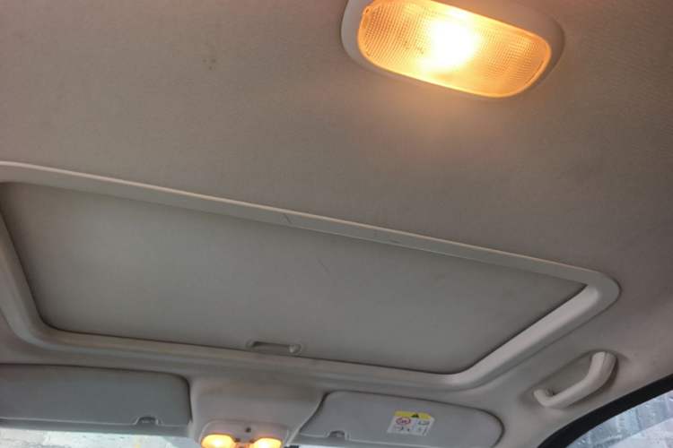 Used Jeep Compass 2014 2.4L four-wheel drive sport version Headliner