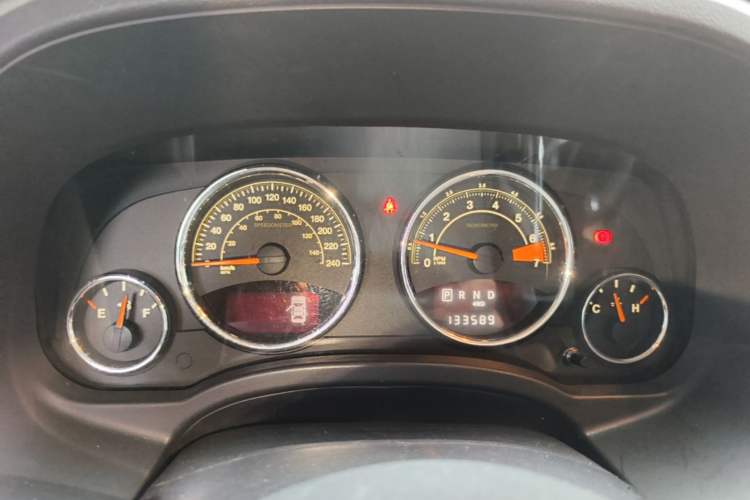 Used Jeep Compass 2014 2.4L four-wheel drive sport version Instrument Cluster
