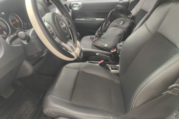 Used Jeep Compass 2014 Revised Version 2.4L Four-Wheel Drive Comfort Edition Left Front Seat