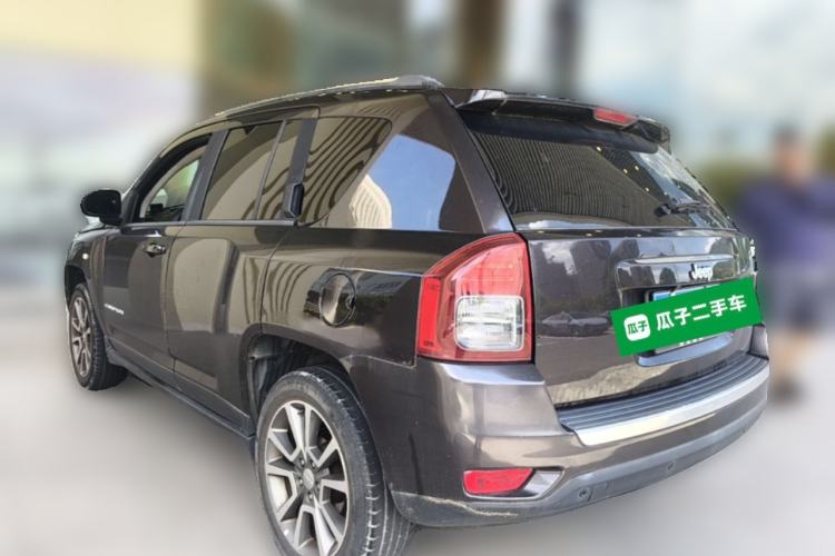 Used Jeep Compass 2014 2.0L two-wheel drive luxury version Rear Left 45 Deg