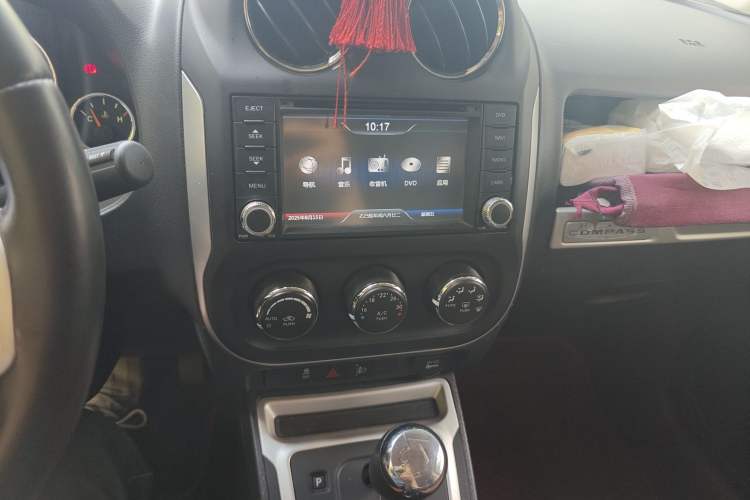 Used Jeep Compass 2014 Revised Version 2.4L Four-Wheel Drive Comfort Edition Audio And AC Panel