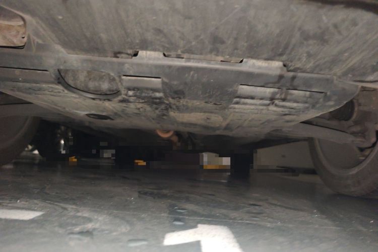 Used Jeep Compass 2014 2.4L four-wheel drive luxury version Chassis Front